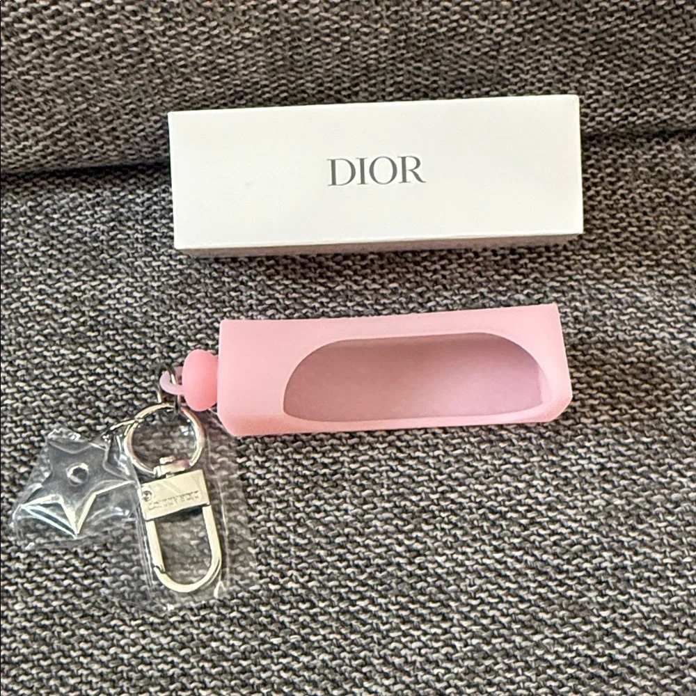 Dior Addict Lip Gloss Star Key Chain Pink Silicone New Authentic - Picture 4 of 17